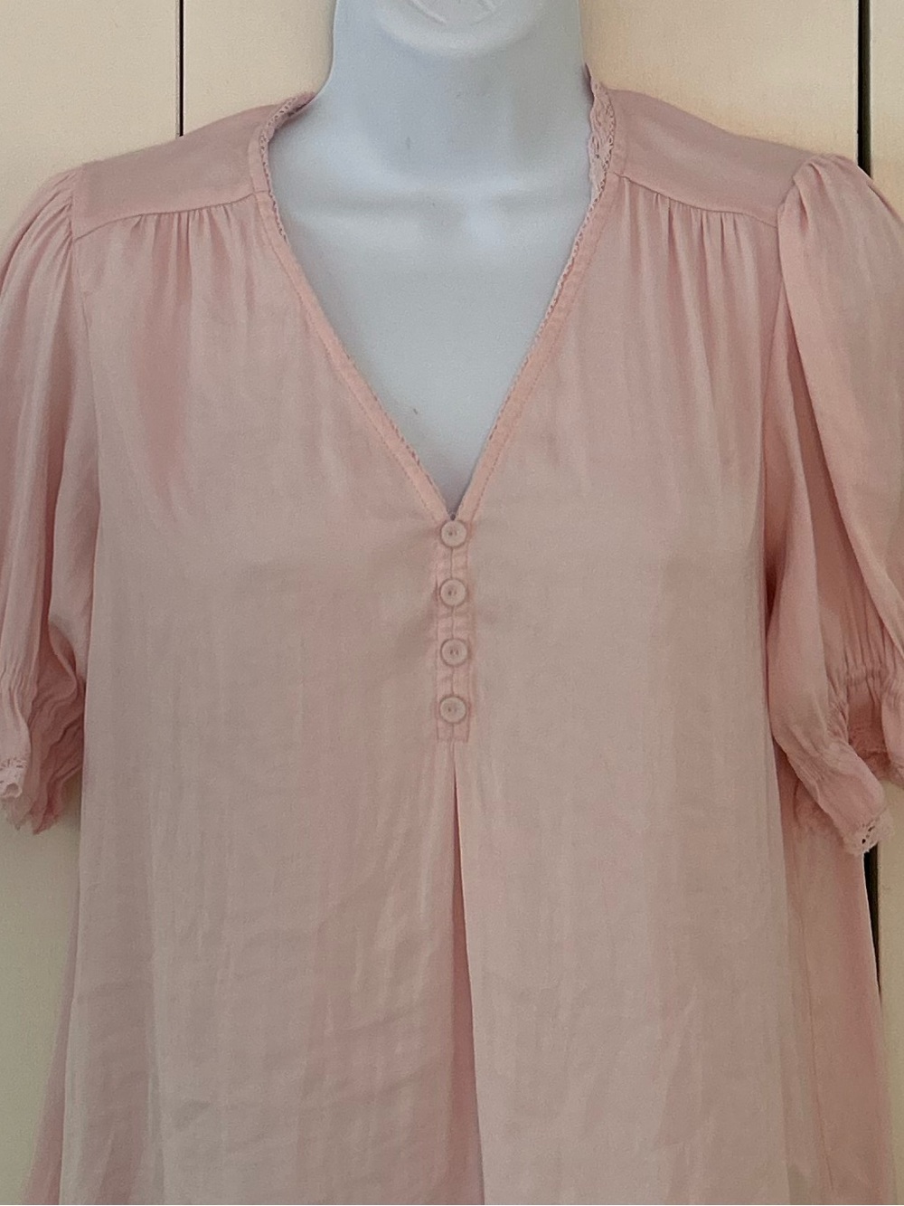 Cupcakes & Cashmere V-Neck puff Sleeve Blouse XS - Picture 6 of 10